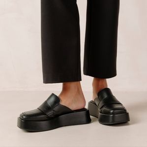Alohas black loafers